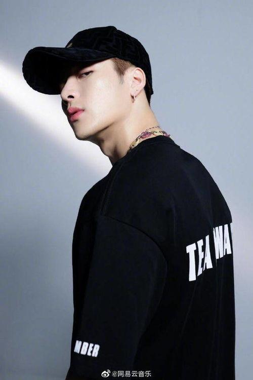 吃瓜娱乐圈王嘉尔是谁呀,娱乐圈的瓜中明星